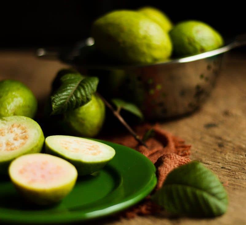 guava fruit - livayur