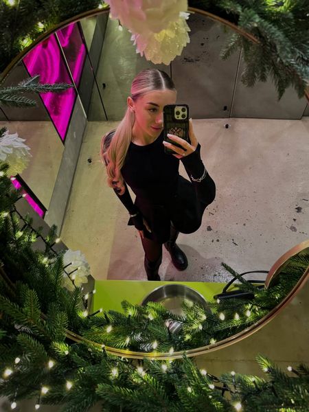 04459377090948263652